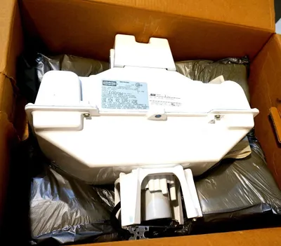 NEW HUBBELL CH10H5-M-0U-F5-QSS LIGHT FIXTURE TRIBAY SERIES CH10H5M0UF5QSS