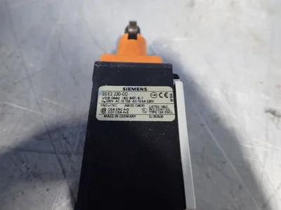 NEW SIEMENS 3SE22300D