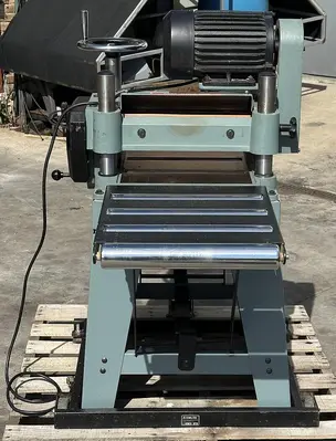 USED 2001 DELTA DC-380