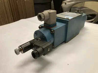 Used MANNESMANN REXROTH 4WRE10F64-12/24Z4/M Pump & Valve Parts | Surplus Asset Holdings #1219364