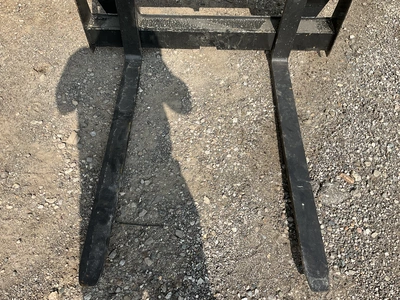 Used AGT SKID STEER FORK ATTACHMENT EURO / GLOBAL QUICK ATTACH CARRIAGE Pallet Forks Michigan US | Miedema Asset Management Group #1320310