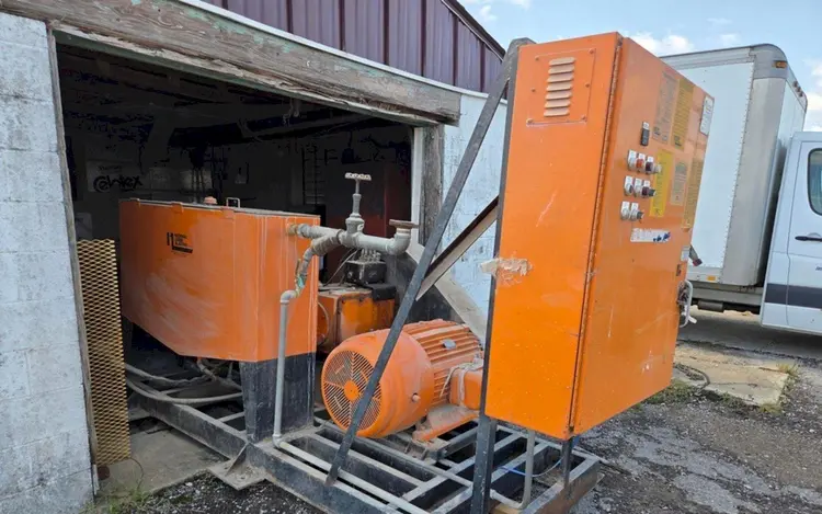 Used NATIONAL LIQUID BLASTING 8200 E-1 3/8 Washers Ohio US | Yoder Brothers machinery #392598