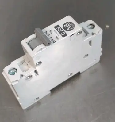 Allen Bradley 1492-CB1/C G200 20A Circuit Breaker Loc4E42