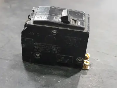 USED SQUARE D QOB215