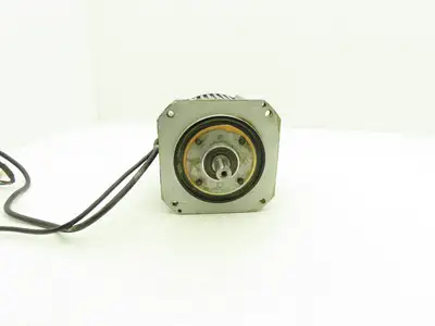 Yaskawa SGMDH-12A2A-YR13 1150W 5.49Nm 2000RPM 200V AC Servo Motor
