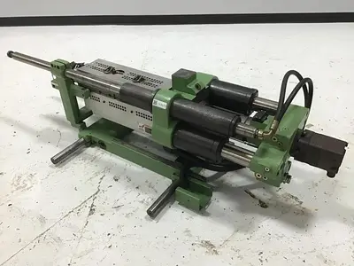 USED ARBURG 270V 400-135 / IU