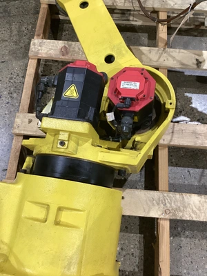 USED 2003 FANUC M-16IB/20 + R-J3IB
