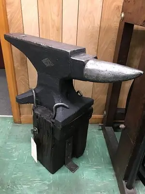 8492-385 Rare Antique Trenton Anvil Wrought Iron 278LBS, S/N: A61482