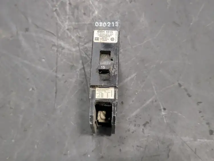 Used EATON CUTLER-HAMMER GBH1015 Switchgears British Columbia CA | Lenmark #244482
