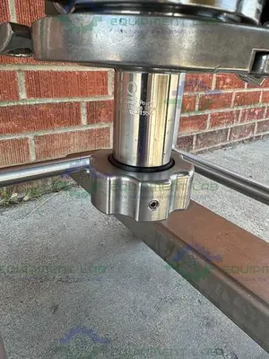 USED PURE FLO PRECISION 150 L STAINLESS STEEL JACKETED REACTOR 45 PSI W/ 0.5 HP MIXER