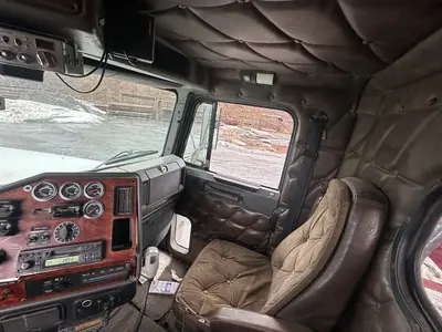 Used 2000 FREIGHTLINER CLASSIC FLD120 Conventional trucks Pennsylvania US | Proxy Equipment #1385355