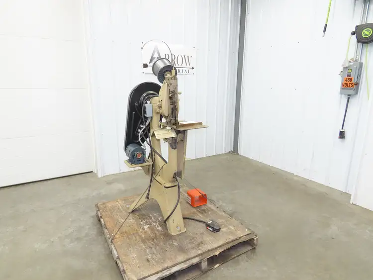 Used BOSTITCH _UNKNOWN_ Saddle Stitchers Indiana US | Arrow Industrial #920590