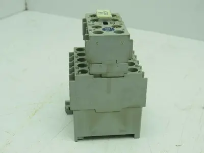 Allen Bradley 700DC-M400*/A Control Relay 600VAC 5A Ser A W/195-MA22/A Lot of 6