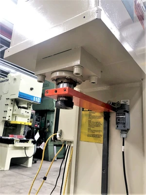 USED 1996 PHOENIX PHOENIX PHN-8 PRESS