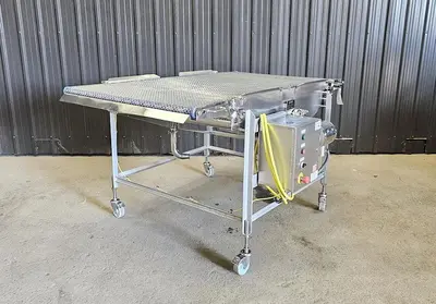 Used Belt Conveyor, 39’’ Wide X 70’’ Long, With Spray Bar Applicator
