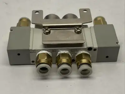 SYA5220-C6-F2 | SMC  Air Pilot Valve Body Ported 5-Port - For parts or not working