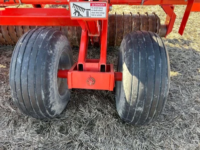USED 2015 KUHN KRAUSE 4400-40