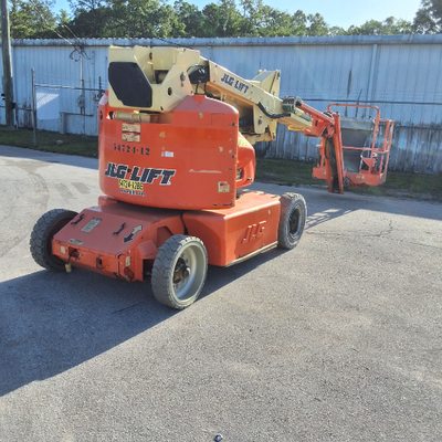 USED 2012 JLG E400AJPN