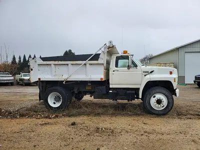 USED 1994 FORD F800