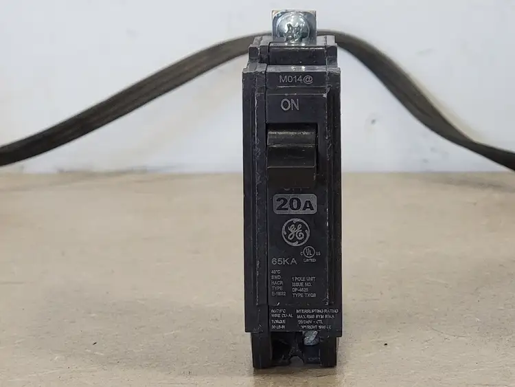Used GENERAL ELECTRIC TXQB120 Switchgears British Columbia CA | Lenmark #241244