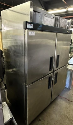 174-0139 Hoshizaki RH2-SSB-HD 4 Door Reach In Self Contained Cooler