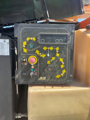 USED 2016 JLG 600AJ