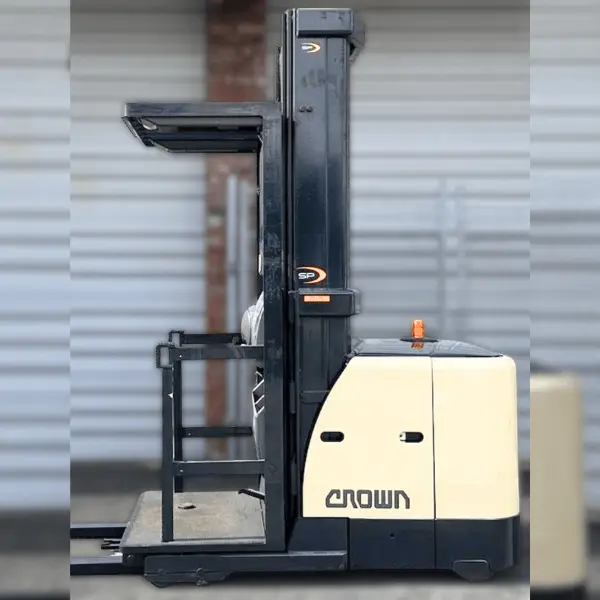 Used 2012 Crown SP3520-30 Order Pickers | Value Forklifts #1207815