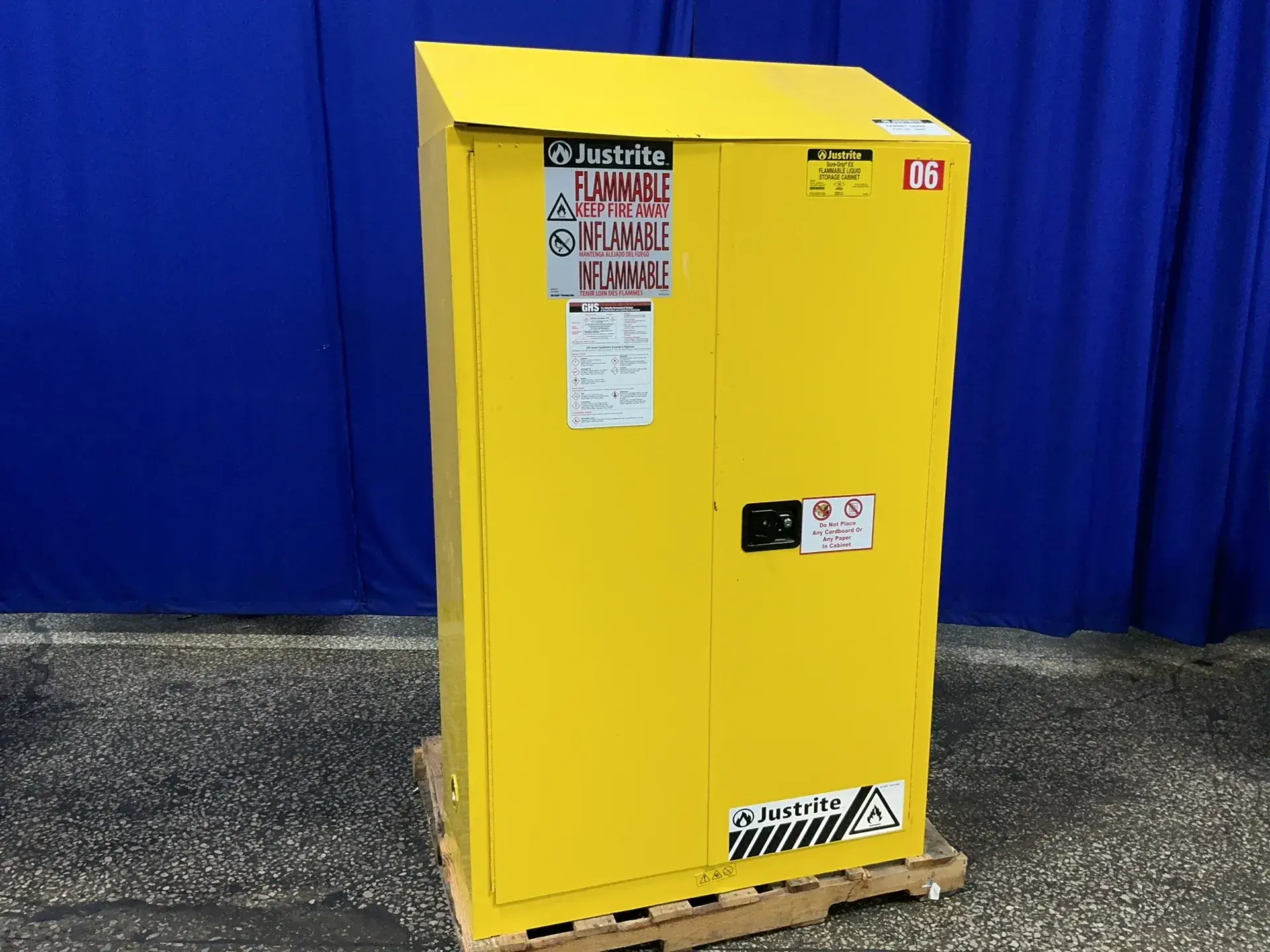 Used JUSTRITE 894520 Cabinets Ohio US | HGR 24 #1456142