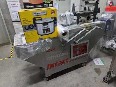 USED 2006 KOCH RM572