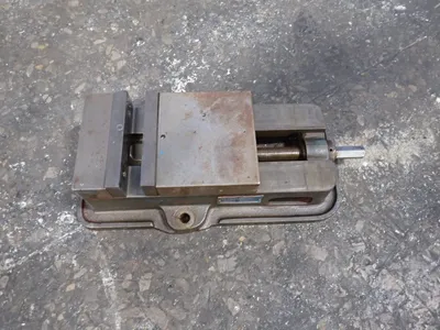 USED KURT MFG CO D60