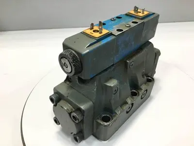 USED VICKERS DG4V-3-6C-M-U-HL7-60-B13