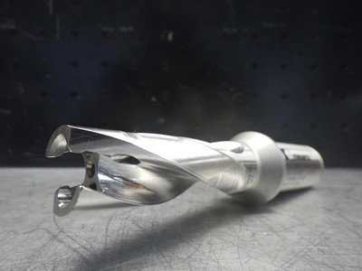 Kennametal .8661-.9054" Coolant Thru 3xD Drill 1" Shank KTFS0867R03SCF100 (LOC3118C)