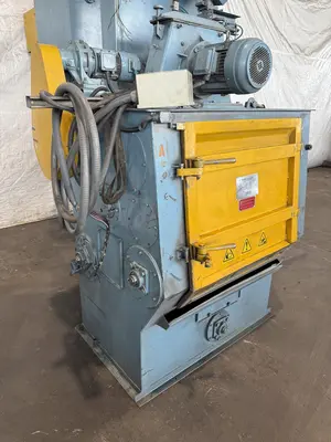 5 CUBIC FOOT TD326 RUBBER BELT TUMBLE BLAST SYSTEM W/ ELEVATOR RECLAIM SYSTEM & DUST COLLECTOR. STOCK # 0670425.