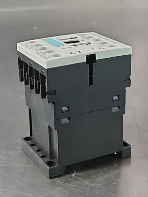 Siemens 3RH1140-1AK60 Contactor 110/120V 50/60Hz loc4D3
