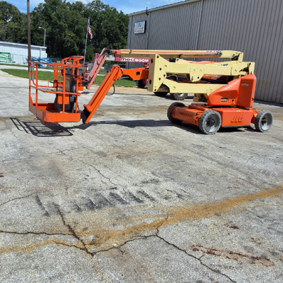 USED 2012 JLG E450AJ