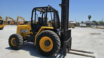 USED 2023 JCB 930