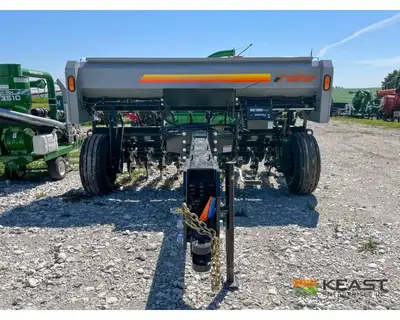 Used CRUSTBUSTER _UNKNOWN_ No-Till Drills Iowa US | Keast Enterprises #1360222