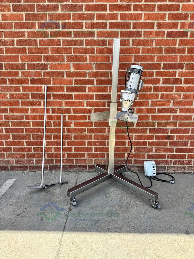 Used SHARPE MIXERS SSG-050SCR PORTABLE MIXER 350 RPMW/VFD, 1/2 HP MOTOR,TWO IMPELLERS Portable Mixers California US | Equipment Lab #1372891