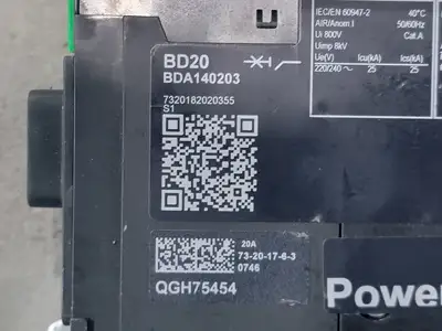 NEW SQUARE D BDA140203