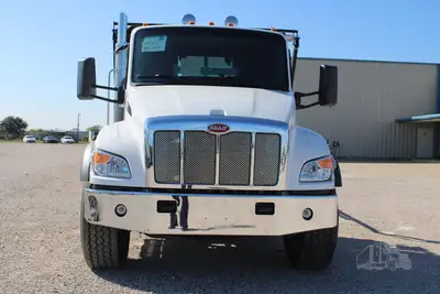 New | in-Stock 2027 PETERBILT 548 Rolloff Trucks Texas US | Roll Off Truck World #1492018