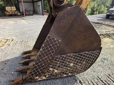 USED 1996 CATERPILLAR 325L