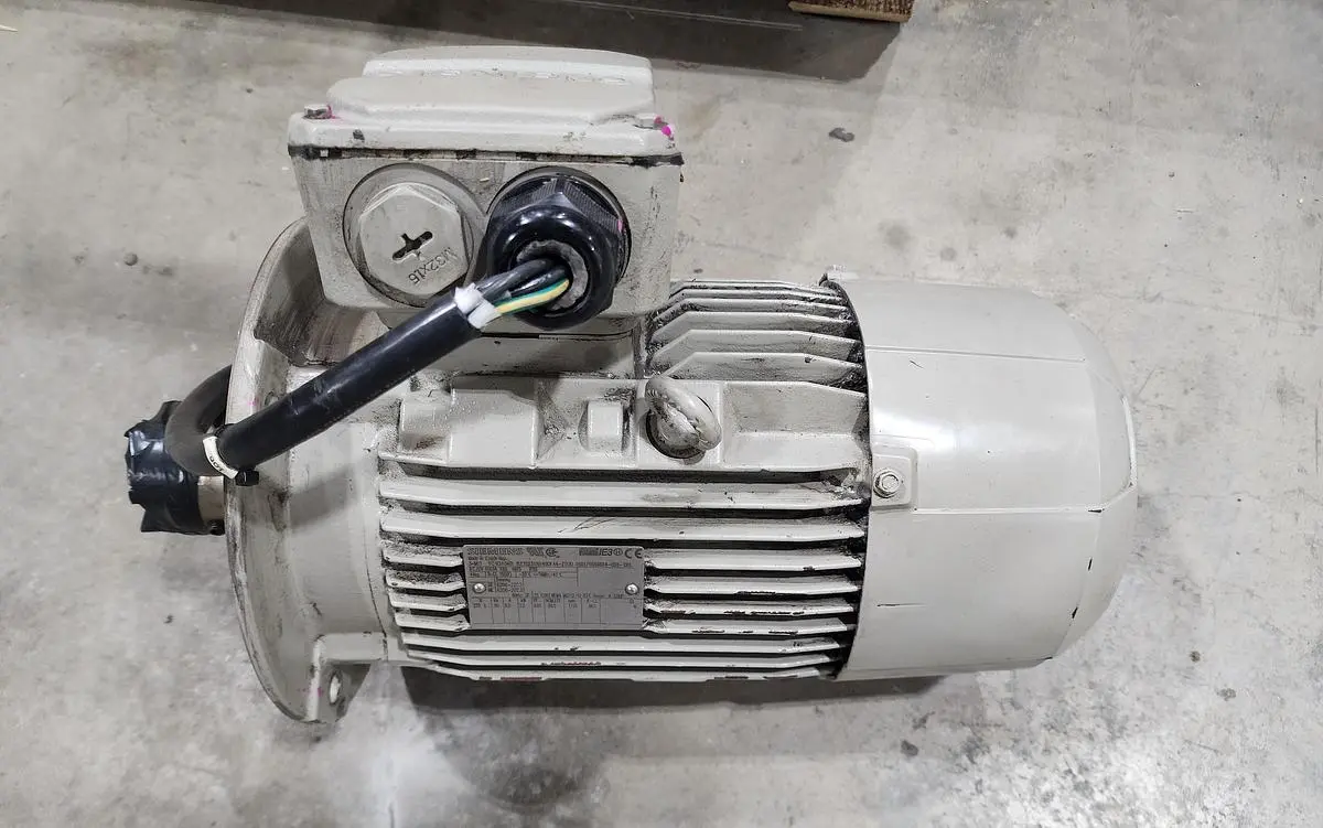 USED SIEMENS 1CV3104B