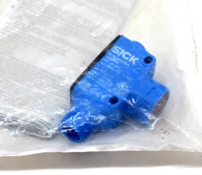 NEW SICK HL18-N4A3BA SENSOR 1071748 HL18N4A3BA