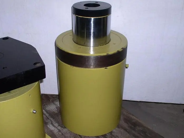Enerpac Model R5006 Hydraulic Cylinder; 10,000 psi; 500 tons