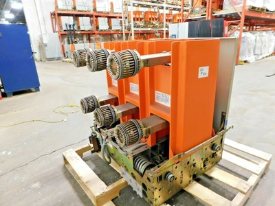 Used GE VB 4.16-350-3 Circuit Breakers Ohio US | Equipment Recovery Corp. #1330504