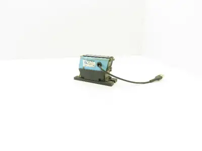 Osaka Seiko Small Parts Feeder Linear Conveyor Vibration Magnetic Motor 200V