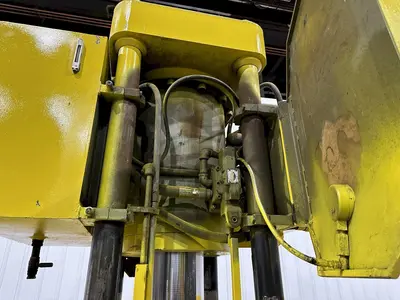 400 TON X 30' DRILCO TRAVELING HEAD HYDRAULIC STRAIGHTENING PRESS: STOCK #24953