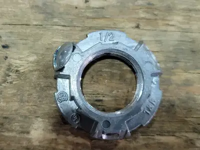NEW THOMAS & BETTS L050GR