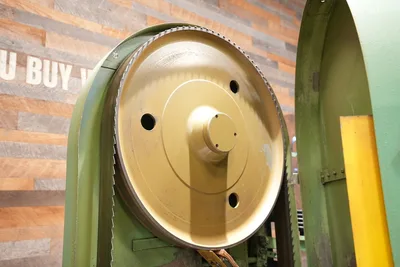 Stenner VHJ 105 – 42″ Vertical Resaw