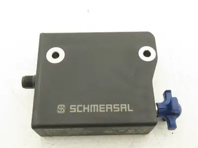 Schmersal AZM300Z-ST-1P2P Solenoid Interlock Safety Switch RFID 24VDC 103001435